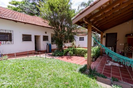 Casa para alugar com 950m², 3 quartos e 3 vagasQuintal