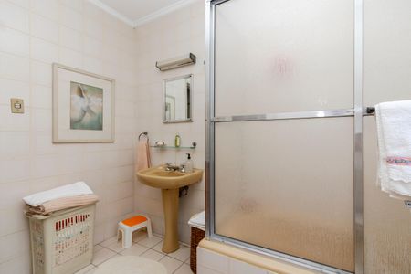 Casa para alugar com 950m², 3 quartos e 3 vagasBanheiro