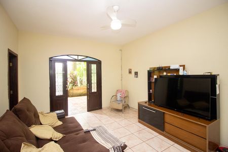 Sala de casa à venda com 4 quartos, 1260m² em Solar do Madeira, Contagem