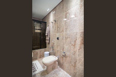 Banheiro Social de apartamento à venda com 3 quartos, 130m² em Bela Vista, São Paulo