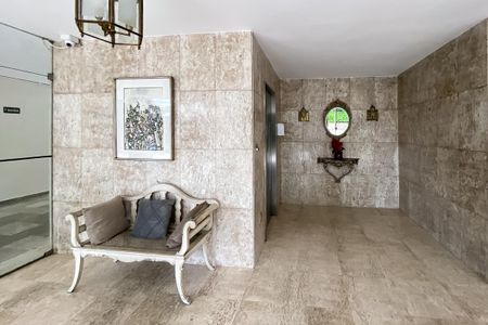 Apartamento à venda com 130m², 3 quartos e 1 vagaHall Entrada