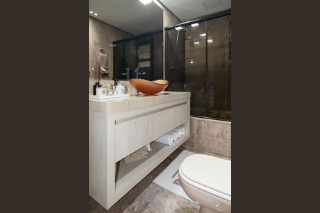 Banheiro Social de apartamento à venda com 3 quartos, 130m² em Bela Vista, São Paulo