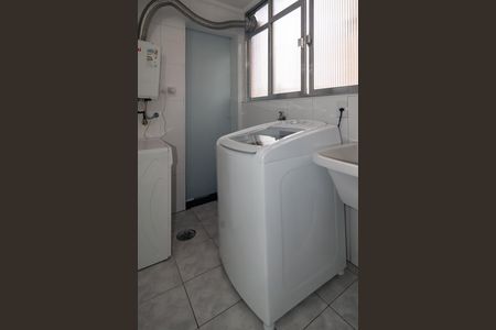 Apartamento à venda com 130m², 3 quartos e 1 vagaÁrea de Serviço