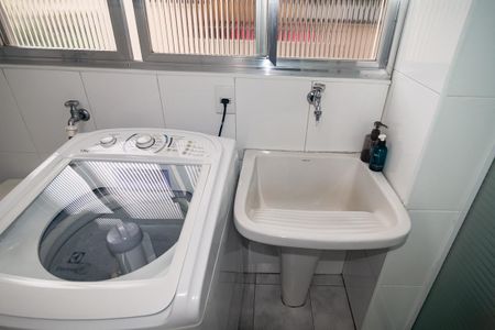 Apartamento à venda com 130m², 3 quartos e 1 vagaÁrea de Serviço