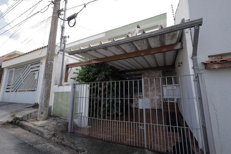Casa à venda com 169m², 3 quartos e 2 vagasFachada