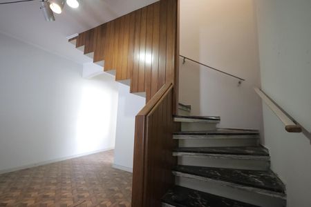 Casa à venda com 169m², 3 quartos e 2 vagasSala