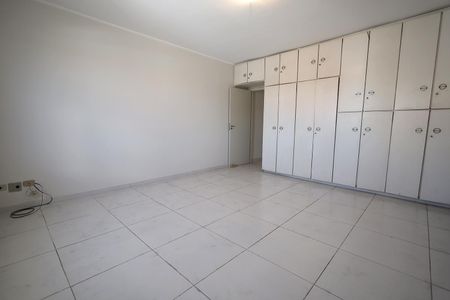 Casa à venda com 169m², 3 quartos e 2 vagasQuarto 1