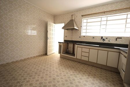 Casa à venda com 169m², 3 quartos e 2 vagasCozinha