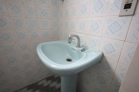 Casa à venda com 169m², 3 quartos e 2 vagasBanheiro 1