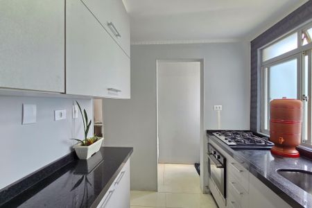 Apartamento à venda com 58m², 2 quartos e 1 vagaCozinha 