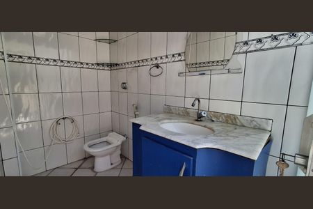 Casa à venda com 120m², 4 quartos e 4 vagasBanheiro Social 