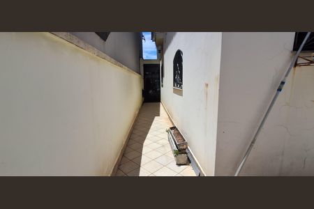 Casa à venda com 120m², 4 quartos e 4 vagasCorredor 