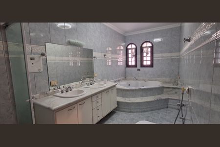 Casa à venda com 120m², 4 quartos e 4 vagasBanheiro Suíte 3