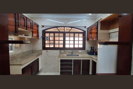 Casa à venda com 120m², 4 quartos e 4 vagasCozinha 