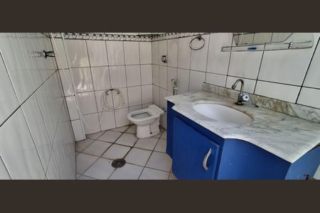 Casa à venda com 120m², 4 quartos e 4 vagasBanheiro Social 