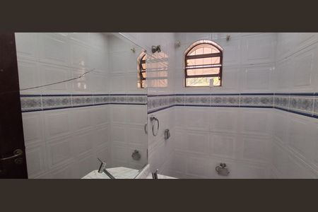 Casa à venda com 120m², 4 quartos e 4 vagasLavabo 