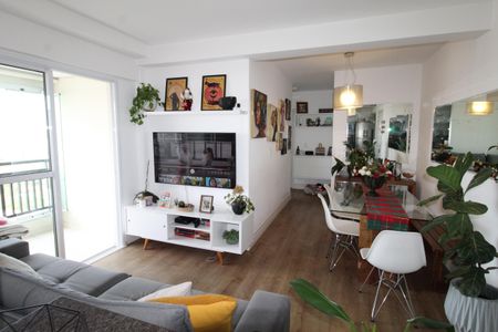 Apartamento para alugar com 72m², 2 quartos e 2 vagasSala