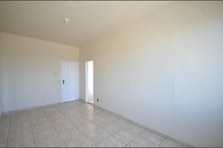 Sala de apartamento para alugar com 2 quartos, 80m² em Vila Valqueire, Rio de Janeiro