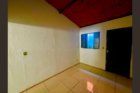 Quarto de kitnet/studio para alugar com 1 quarto, 34m² em Jardim Cocaia, Guarulhos