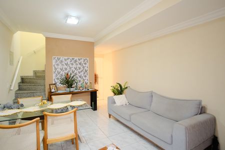 Casa de condomínio para alugar com 114m², 2 quartos e 2 vagasSala