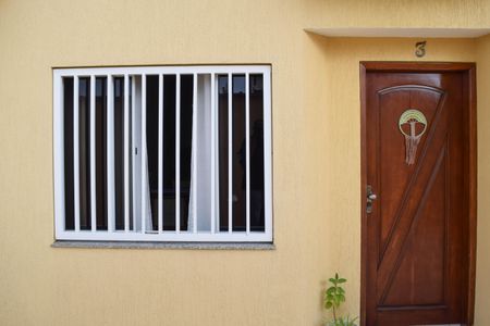 Casa de condomínio à venda com 114m², 2 quartos e 2 vagasEntrada