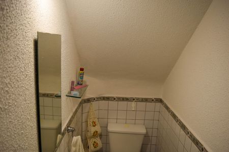 Casa de condomínio à venda com 114m², 2 quartos e 2 vagasLavabo