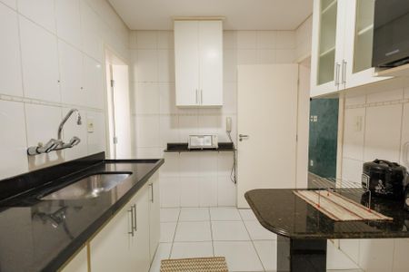 Apartamento para alugar com 90m², 2 quartos e 2 vagasCozinha