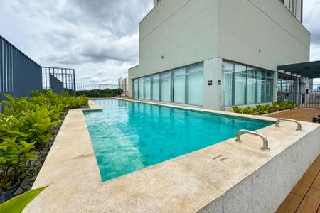 Studio à venda com 27m², 1 quarto e sem vagaPiscina