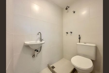 Apartamento para alugar com 98m², 2 quartos e 1 vagaÁrea de serviço - banheiro