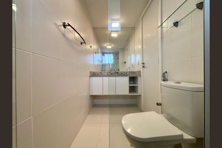 Apartamento para alugar com 98m², 2 quartos e 1 vagaSuíte 1 - banheiro