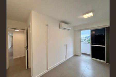 Apartamento para alugar com 98m², 2 quartos e 1 vagaSuíte 2 - banheiro