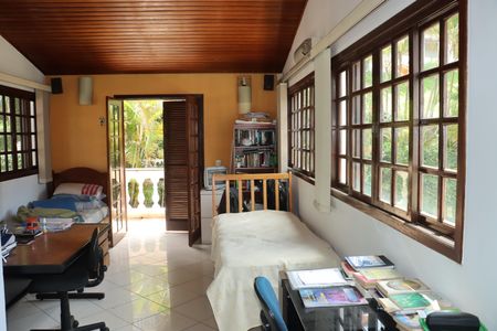 Casa de condomínio para alugar com 400m², 5 quartos e 4 vagasQuarto de Serviço