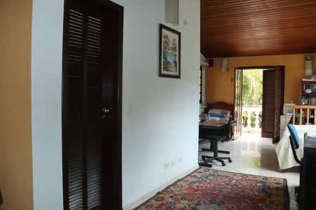 Casa de condomínio para alugar com 400m², 5 quartos e 4 vagasQuarto de Serviço