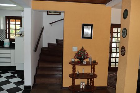 Casa de condomínio para alugar com 400m², 5 quartos e 4 vagasCorredor