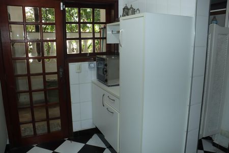 Casa de condomínio para alugar com 400m², 5 quartos e 4 vagasCozinha 2