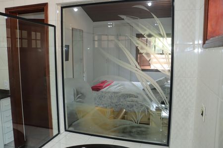 Casa de condomínio para alugar com 400m², 5 quartos e 4 vagasBanheiro Suíte 1