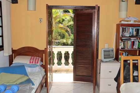 Casa de condomínio para alugar com 400m², 5 quartos e 4 vagasQuarto de Serviço