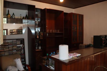 Casa de condomínio para alugar com 400m², 5 quartos e 4 vagasEdicula