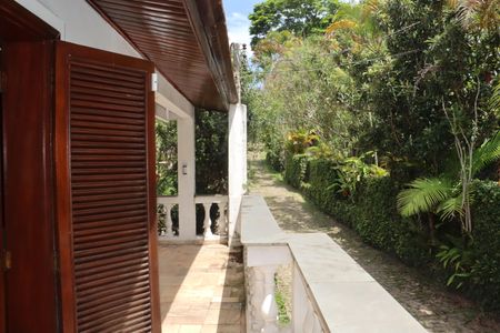 Casa de condomínio para alugar com 400m², 5 quartos e 4 vagasVaranda Quarto de Serviço