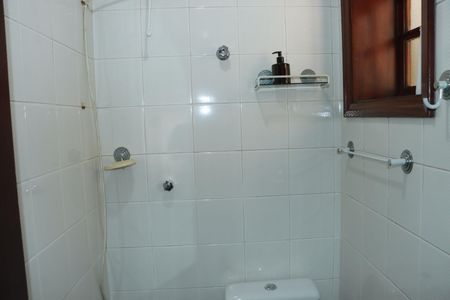 Casa de condomínio para alugar com 400m², 5 quartos e 4 vagasBanheiro Social 1