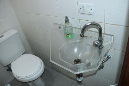 Casa de condomínio para alugar com 400m², 5 quartos e 4 vagasBanheiro Social