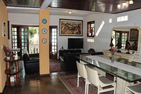 Sala de casa de condomínio para alugar com 5 quartos, 400m² em Chácara Pavoeiro, Cotia