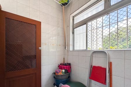 Apartamento à venda com 65m², 2 quartos e 2 vagasÁrea de Serviço