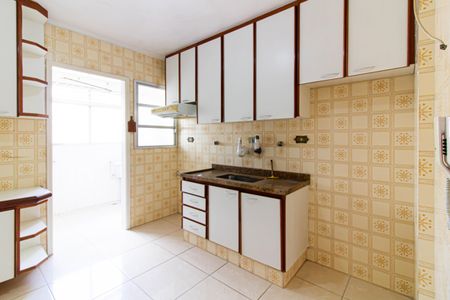 Cozinha de apartamento à venda com 2 quartos, 84m² em Perdizes, São Paulo