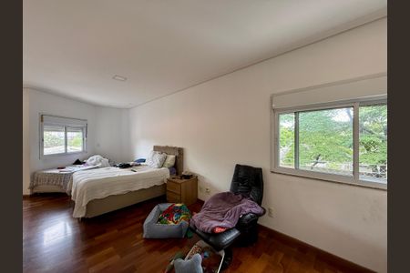 Casa para alugar com 550m², 4 quartos e 4 vagasSuíte 2