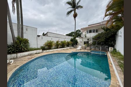 Casa para alugar com 550m², 4 quartos e 4 vagasPiscina 