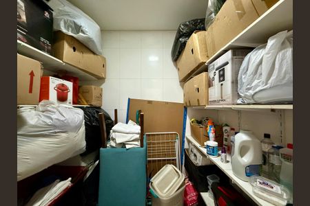 Casa para alugar com 550m², 4 quartos e 4 vagasDepósito 