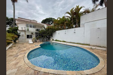 Casa para alugar com 550m², 4 quartos e 4 vagasPiscina 