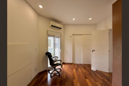 Casa para alugar com 550m², 4 quartos e 4 vagasSuíte 4