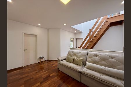 Casa para alugar com 550m², 4 quartos e 4 vagasSala Íntima 